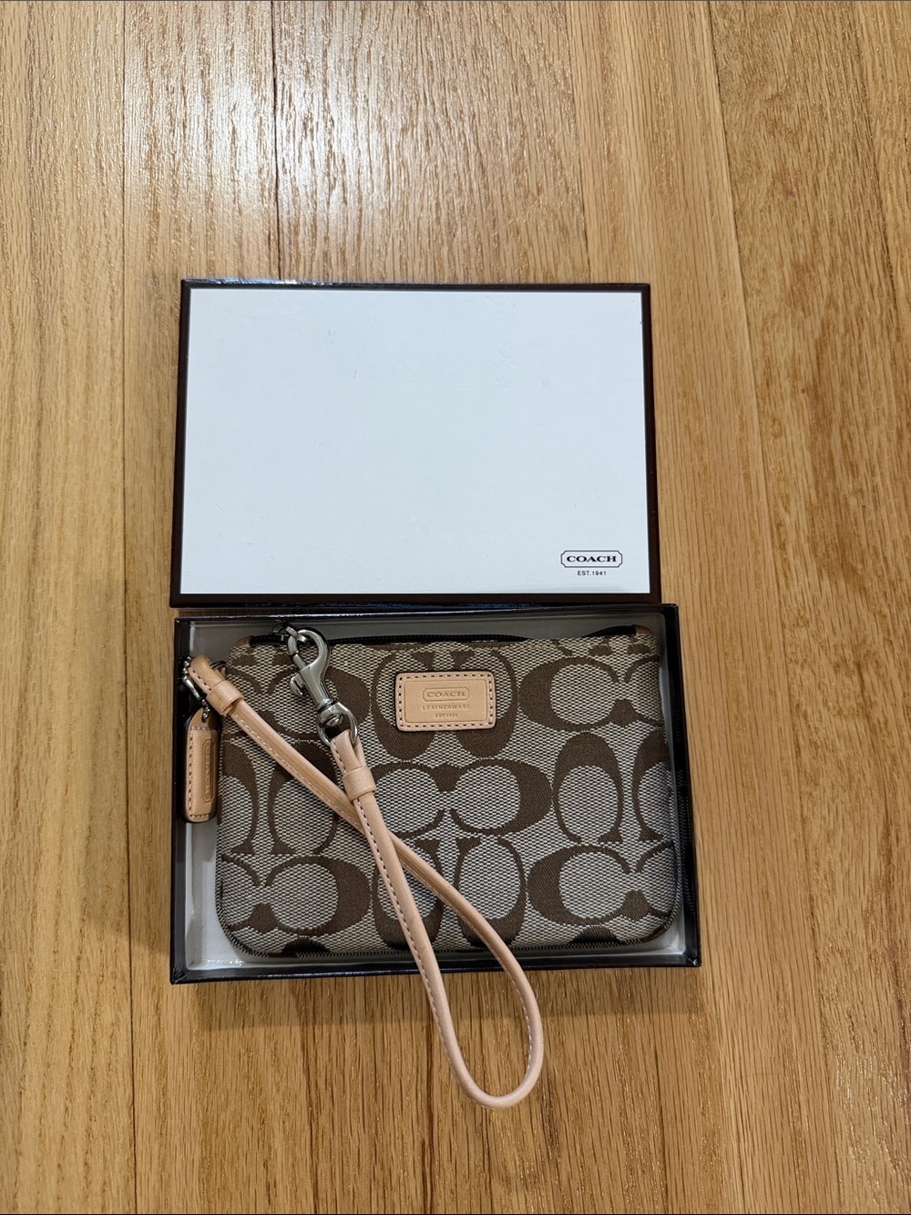 BNIP Vintage Coach 2002 Signature C Wristlet